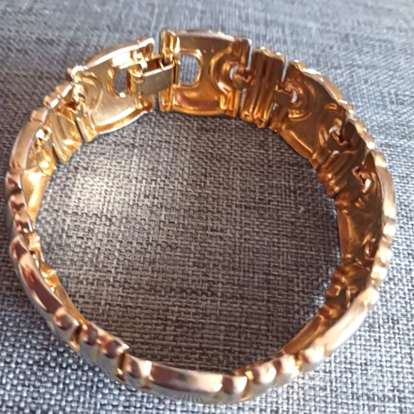 Goldtone Metal Modern Design Bracelet - Pre-loved (7") - Picture 3 of 3